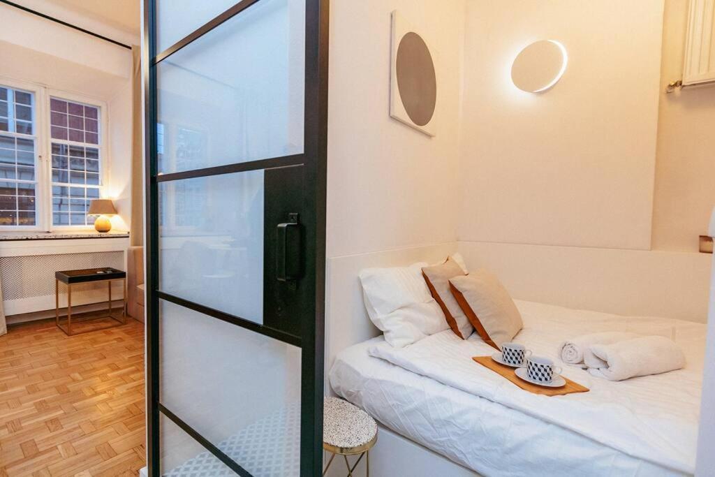 Charming Apartment Next To The Old Town! Varsovia Exterior foto